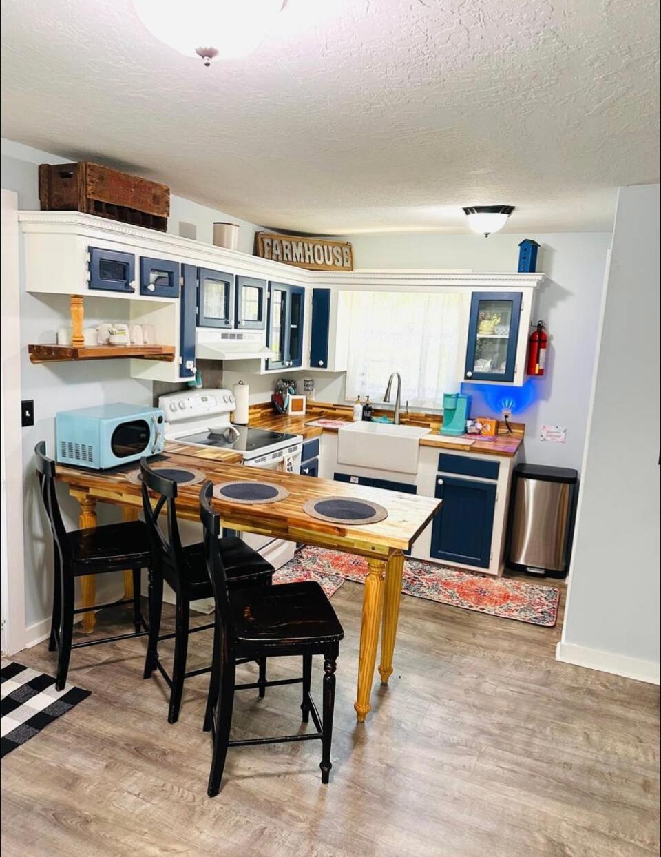 Cici'S Guest House Лоръл Екстериор снимка