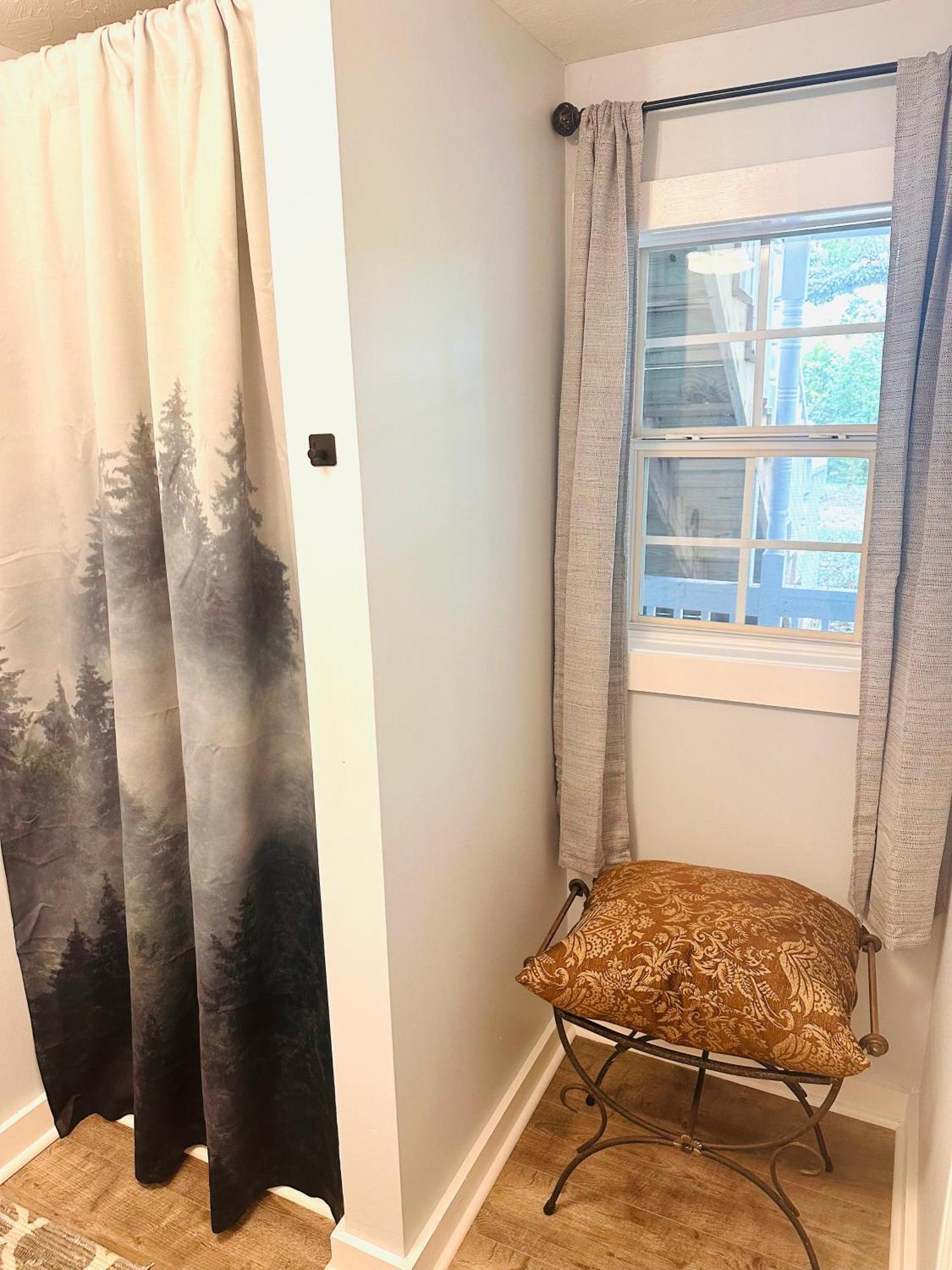Cici'S Guest House Лоръл Екстериор снимка